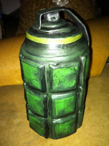 Costume grenade