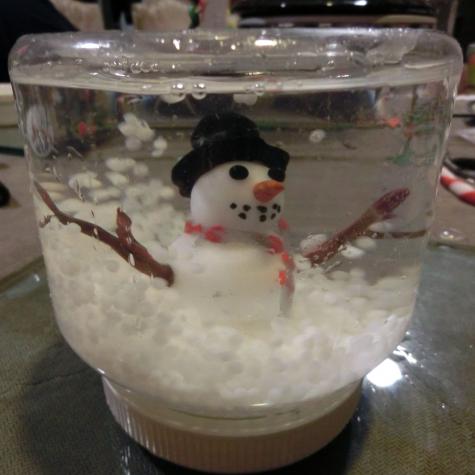 Snowman snow globe